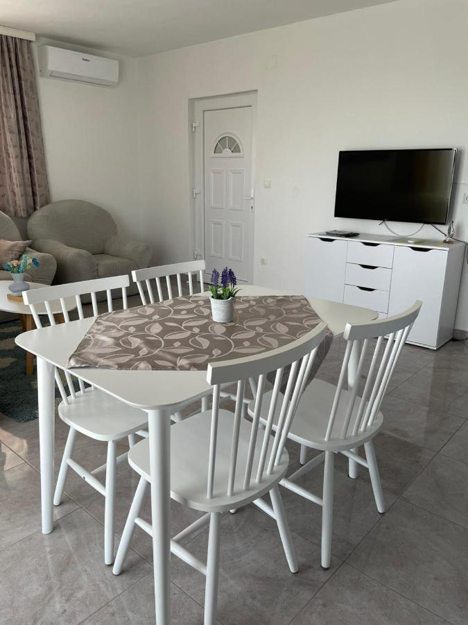 Apartmani Mateja Kaštela Esterno foto