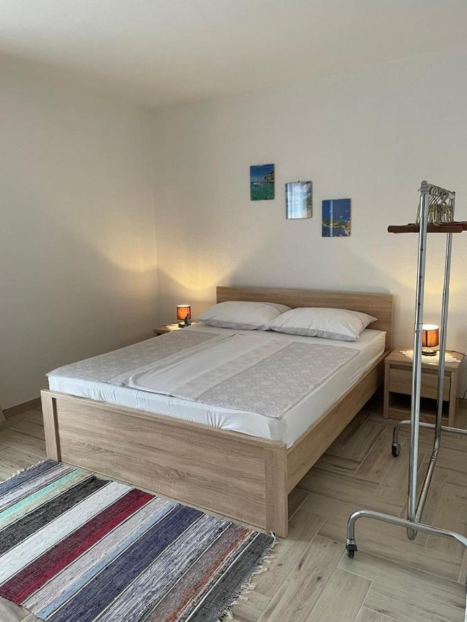 Apartmani Mateja Kaštela Esterno foto