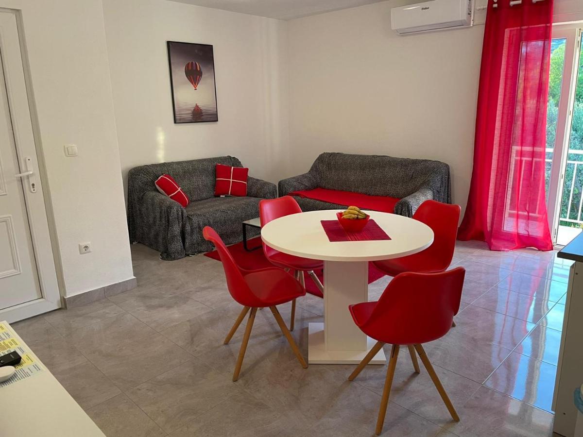 Apartmani Mateja Kaštela Esterno foto