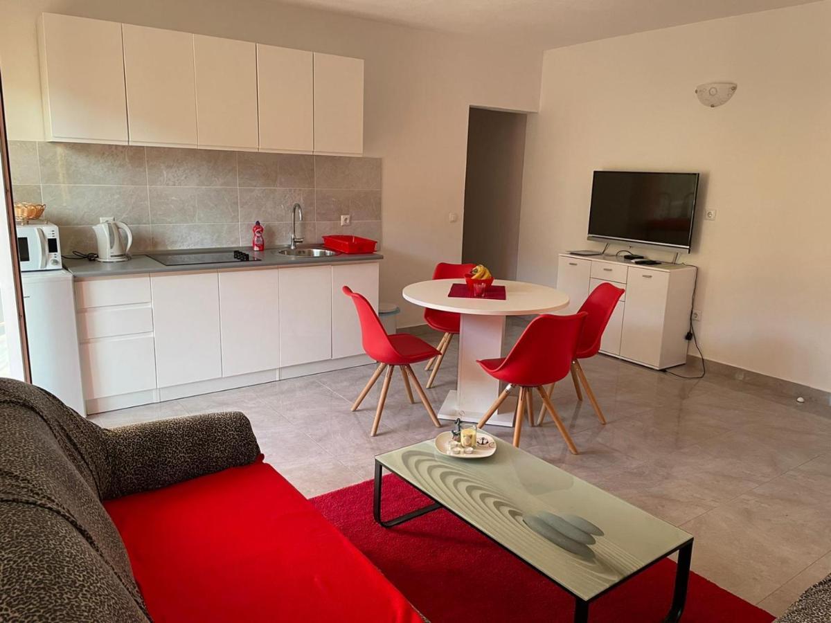 Apartmani Mateja Kaštela Esterno foto